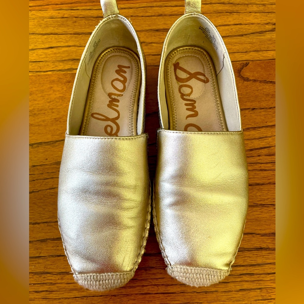 Sam Edelman -gold Khloe - gently worn - shown in pics